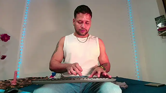 LucasGaeel online show from 03.04.26