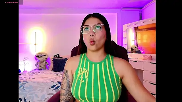 kloe28 online show from 11.04.25