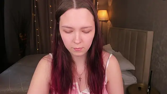 Monica  Queen online show from 04.25.26