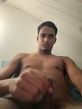 Snapshot of Aaroncornelius chatting on 03.19.26 Aaroncornelius online show from 03.19.26