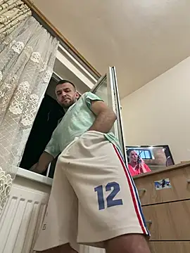 Snapshot of sexyman1936 chatting on 02.08.26 sexyman1936 online show from 02.08.26