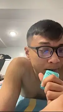 Snapshot of Mrflushingheat chatting on 02.09.26 Mrflushingheat online show from 02.09.26