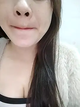 Snapshot of Girl_Shy2000 chatting on 11.26.25 Girl Shy2000 online show from 11.26.25