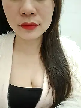 Snapshot of Girl_Shy2000 chatting on 12.16.25 Girl Shy2000 online show from 12.16.25