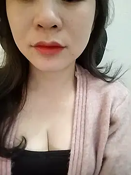 Snapshot of Girl_Shy2000 chatting on 01.08.26 Girl Shy2000 online show from 01.08.26