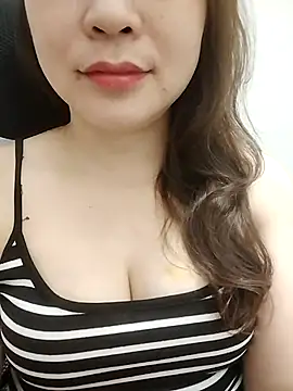 Girl Shy2000 online show from 04.22.26