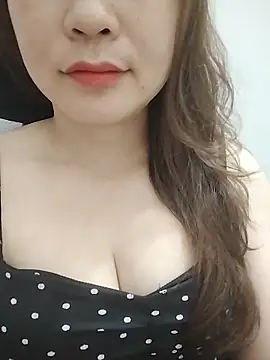 Snapshot of Girl_Shy2000 chatting on 06.05.26 Girl Shy2000 online show from 06.05.26