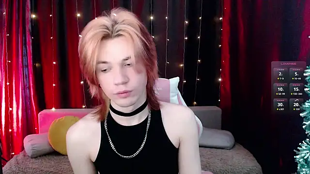 Snapshot of evan_reinhart chatting on 02.14.26 evan reinhart online show from 02.14.26