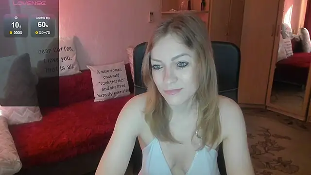 Snapshot of Tiffany_Bates chatting on 06.10.26 Tiffany Bates online show from 06.10.26