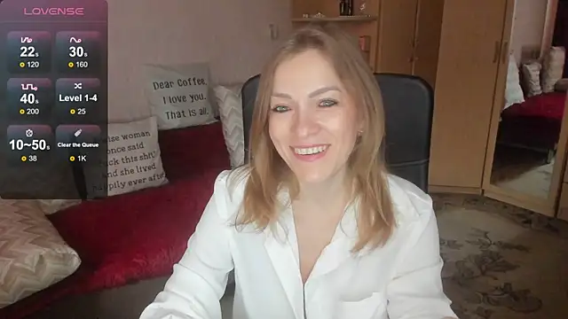 Snapshot of Tiffany_Bates chatting on 07.29.26 Tiffany Bates online show from 07.29.26