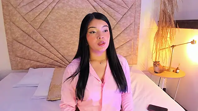 EmmaBlossom online show from 12.04.25