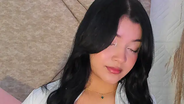 EmmaBlossom online show from 01.10.26