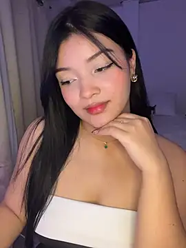 EmmaBlossom online show from 01.11.26