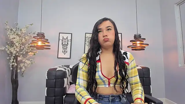 Kira Naughty online show from 10.20.25