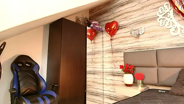 Lovers 21 online show from 02.17.26