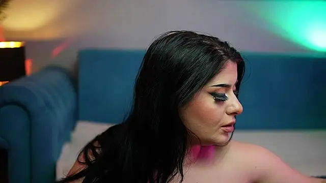 Snapshot of KarlaJai chatting on 10.25.25 KarlaJai online show from 10.25.25