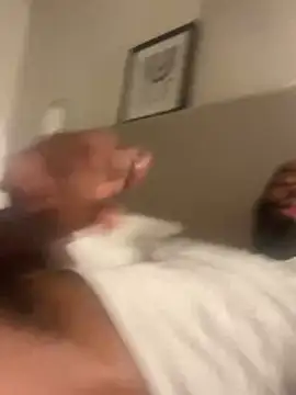 Snapshot of vaultclub chatting on 12.15.25 vaultclub online show from 12.15.25