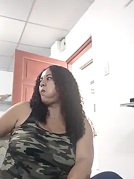 MEYBELLATINA online show from 02.21.26