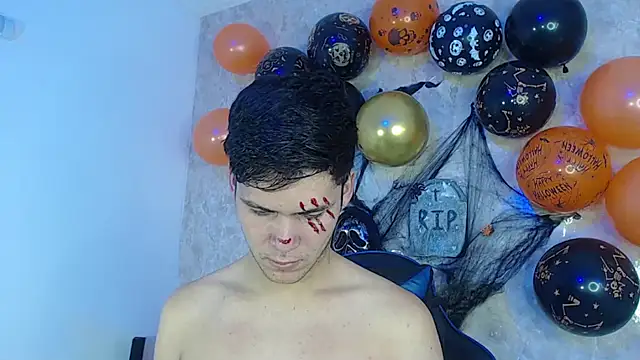 Snapshot of Aaron_Foxxx chatting on 10.30.25 Aaron Foxxx online show from 10.30.25