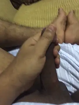 Snapshot of Yassesexy chatting on 10.05.25 Yassesexy online show from 10.05.25