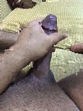 Snapshot of Yassesexy chatting on 10.12.25 Yassesexy online show from 10.12.25