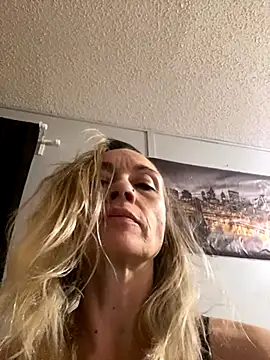 vixen eyes online show from 09.26.25