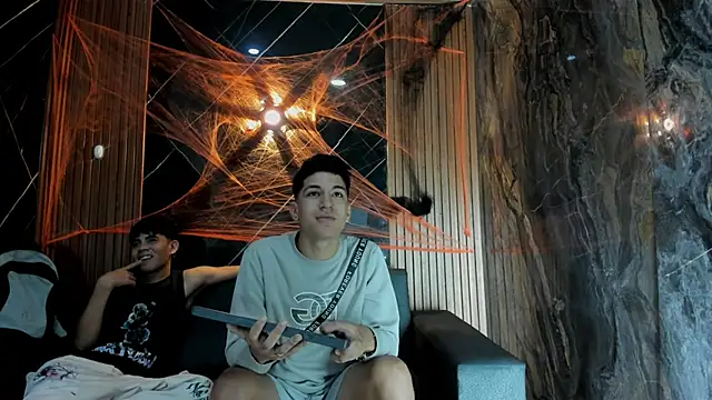 Snapshot of Stiben_boy chatting on 10.28.25 Stiben boy online show from 10.28.25