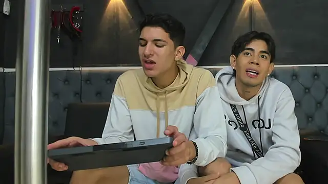 Snapshot of Stiben_boy chatting on 11.08.25 Stiben boy online show from 11.08.25