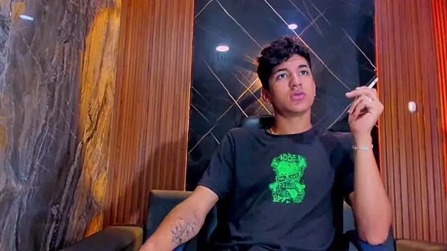 Snapshot of Stiben_boy chatting on 01.15.26 Stiben boy online show from 01.15.26