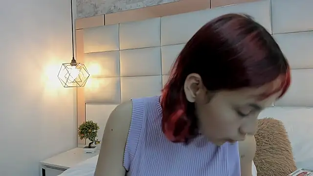 Snapshot of Megane_whitte chatting on 11.20.25 Megane whitte online show from 11.20.25