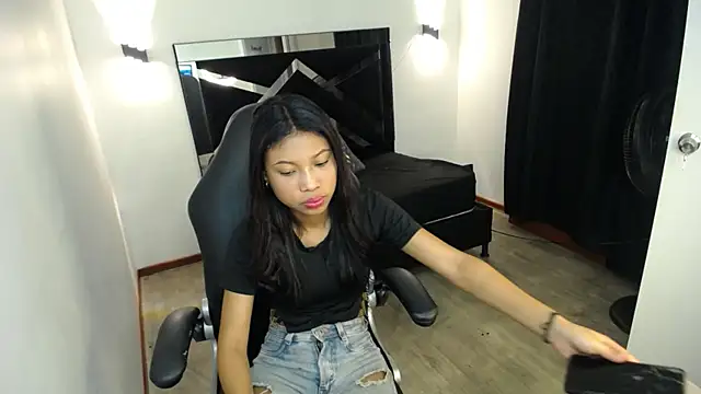 MarianaRojas  online show from 07.17.26