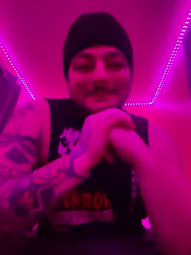 Snapshot of latenightguy chatting on 01.06.26 latenightguy online show from 01.06.26