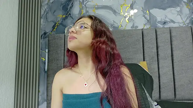 Abrilmirren online show from 09.28.25