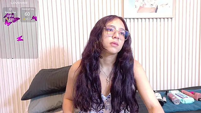 Abrilmirren online show from 03.04.26