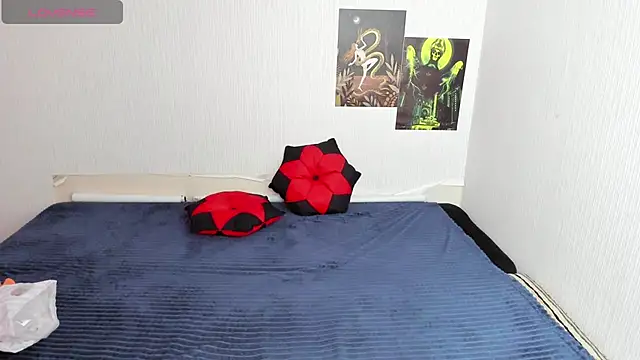 Cattie w  online show from 11.07.25