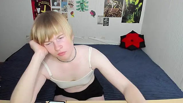 Cattie w  online show from 06.09.26