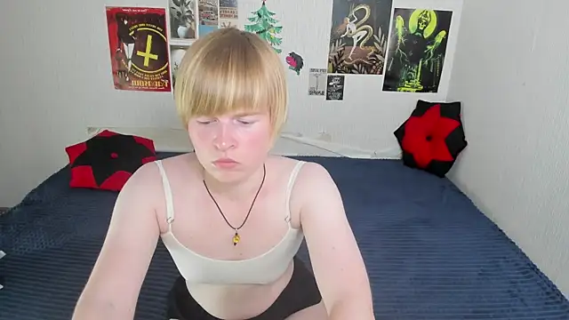 Cattie w  online show from 06.16.26