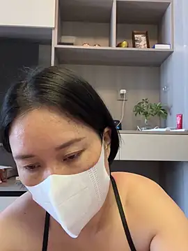 Snapshot of POS001 chatting on 03.11.26 POS001 online show from 03.11.26