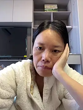 Snapshot of POS001 chatting on 03.14.26 POS001 online show from 03.14.26