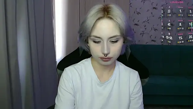 Snapshot of LeisaHopperstad chatting on 07.20.26 LeisaHopperstad online show from 07.20.26