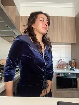 blueburrypie online show from 04.25.26