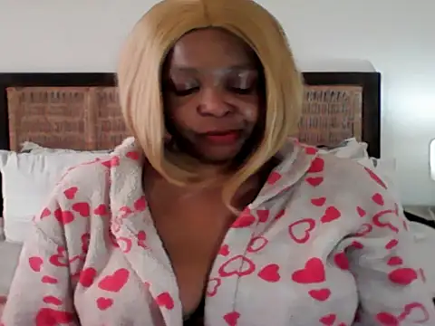 Snapshot of Blacksashaxx chatting on 05.13.26 Blacksashaxx online show from 05.13.26