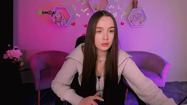 Snapshot of leslie_bird chatting on 09.25.25 leslie bird online show from 09.25.25