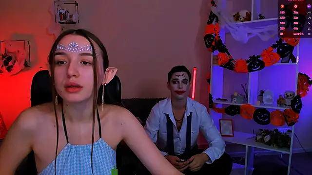 Snapshot of leslie_bird chatting on 10.31.25 leslie bird online show from 10.31.25