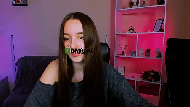 Snapshot of leslie_bird chatting on 11.22.25 leslie bird online show from 11.22.25