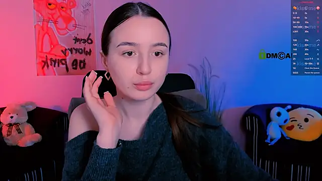 Snapshot of leslie_bird chatting on 11.23.25 leslie bird online show from 11.23.25