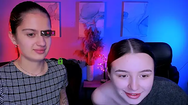 Snapshot of leslie_bird chatting on 12.03.25 leslie bird online show from 12.03.25