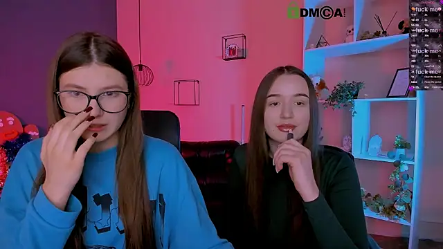 Snapshot of leslie_bird chatting on 01.06.26 leslie bird online show from 01.06.26