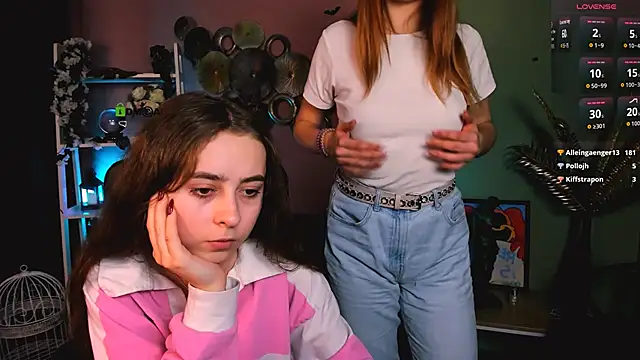 Snapshot of rebecca_smile chatting on 12.02.25 rebecca smile online show from 12.02.25