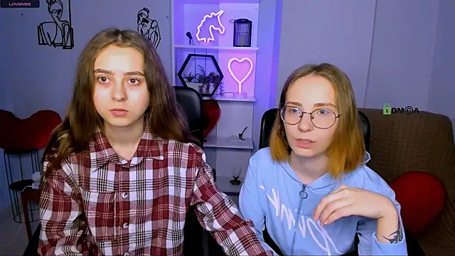 Snapshot of rebecca_smile chatting on 12.22.25 rebecca smile online show from 12.22.25